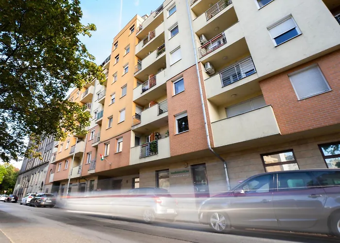 Carmen City Center Apartment With Ac